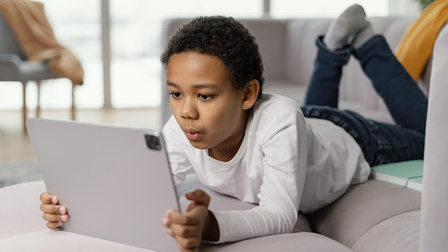 Practical Guide to Digital Parenting — A Handbook for Parents of Gen‑Alpha